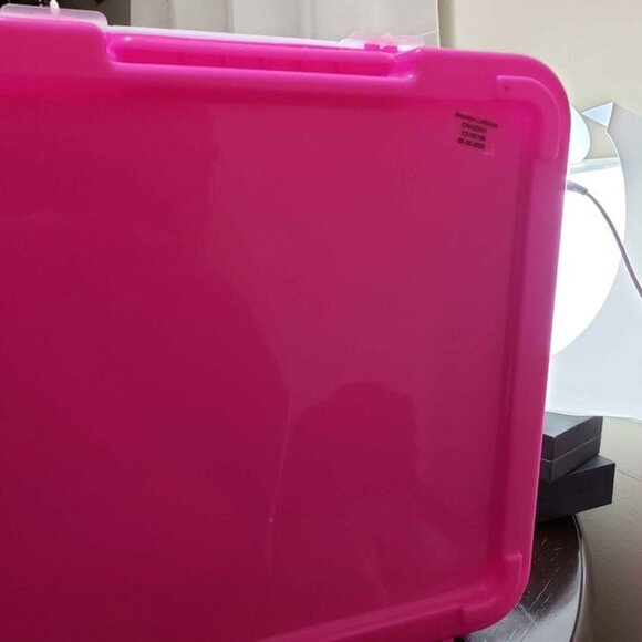 LAST ONE !! Crayola scrapbook activity set - Picture 2 of 2